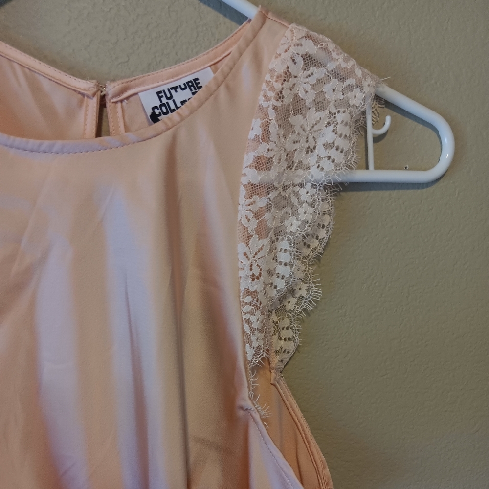 Future Collective Brand Elegant Lace-Trimmed Dress Size XSmall - Picture 3 of 8